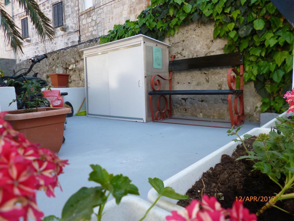Apartments Haracic Hvar Town Exterior foto